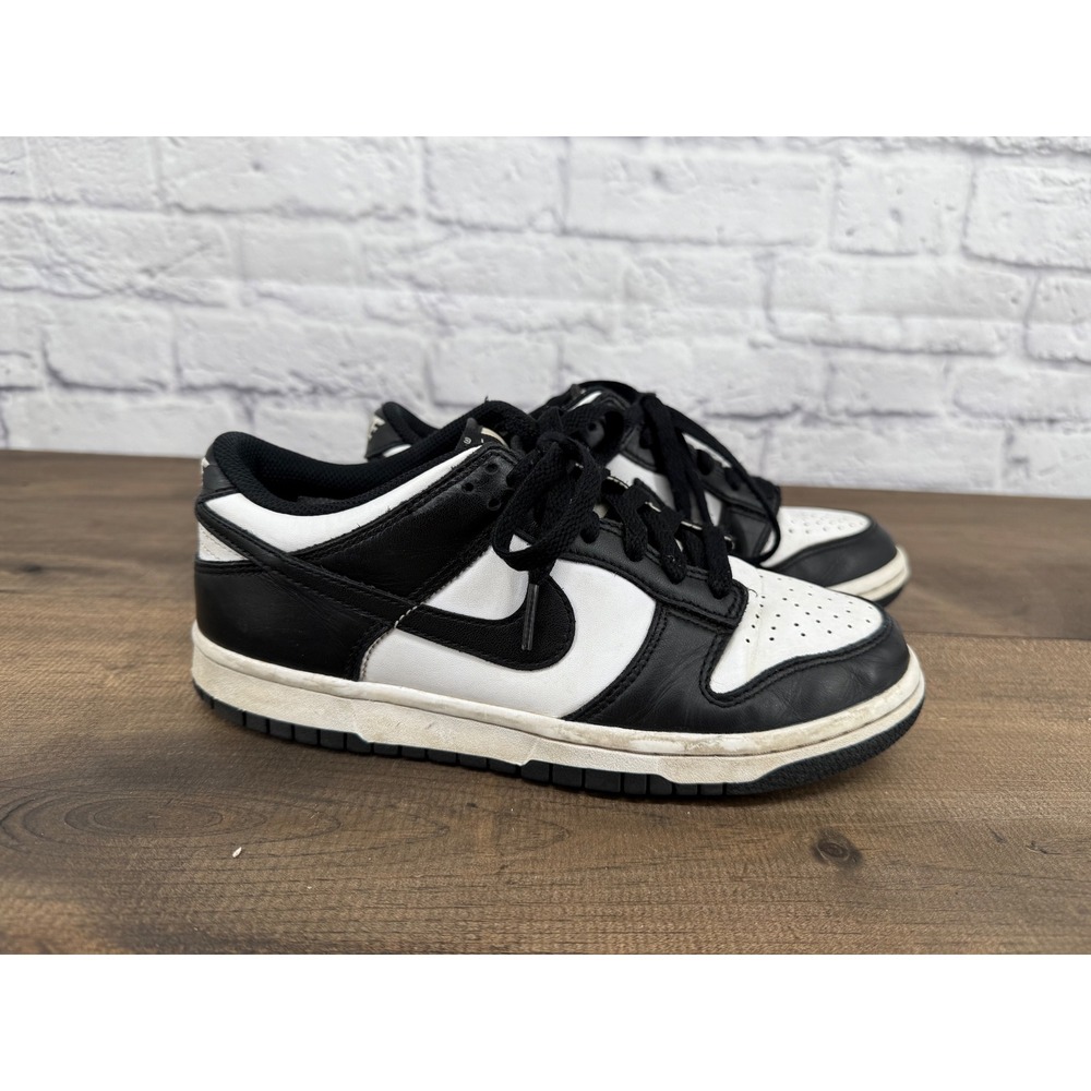 Nike Dunk Kids Low Retro Panda Sneakers Black White Size 5.5Y CW1590-100